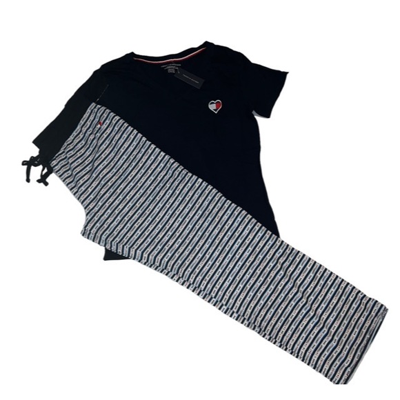 TOMMY HILFIGER WOMEN’S V NECK HEART LOGO PANT PAJAMA SET - Picture 1 of 6